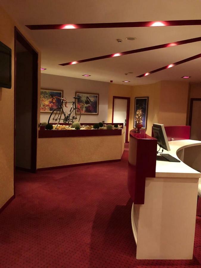 Grand Petrol Hotel 4*