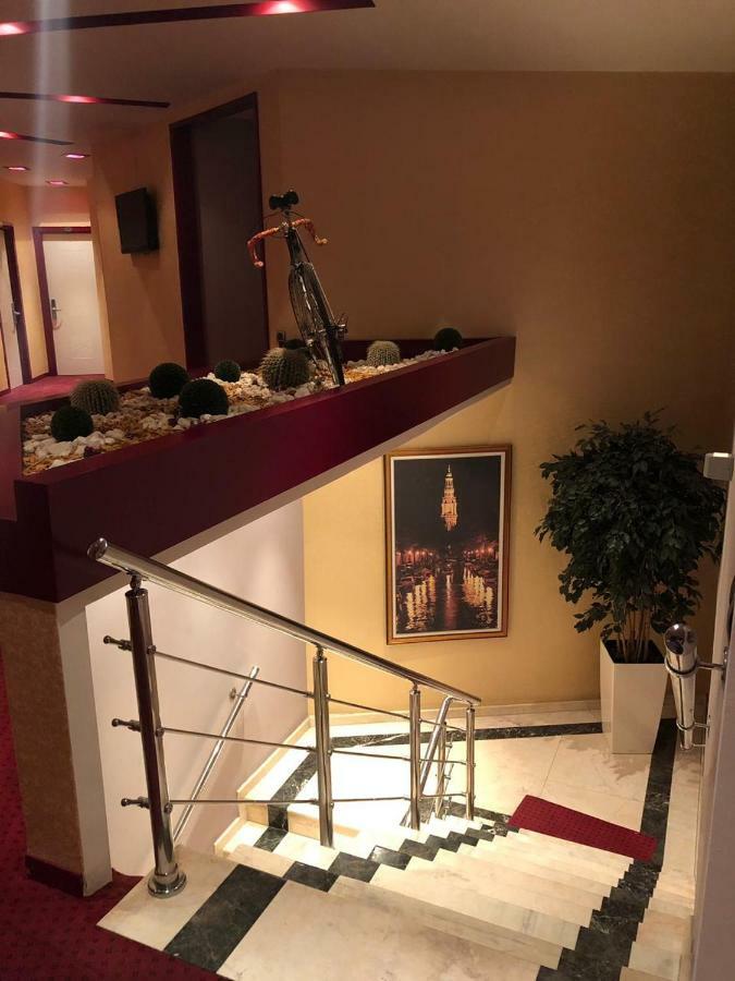 Hotel Grand Petrol 4*